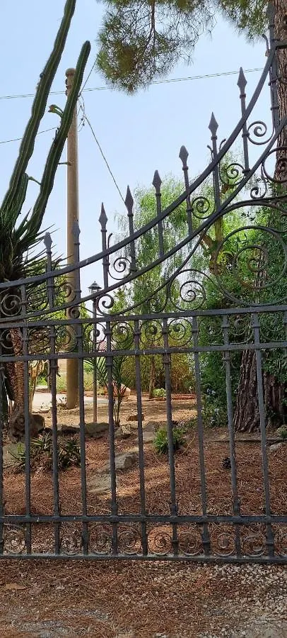 Casolare Del Toscano Country Rooms Caltagirone Italie