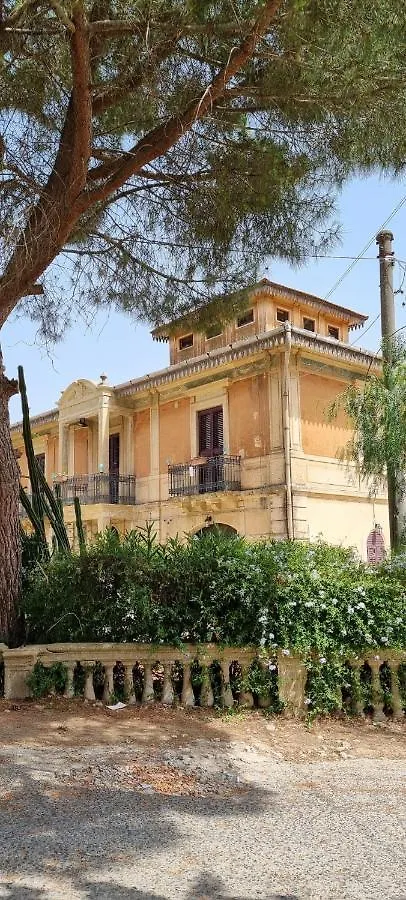Casolare Del Toscano Country Rooms Caltagirone Couette-café